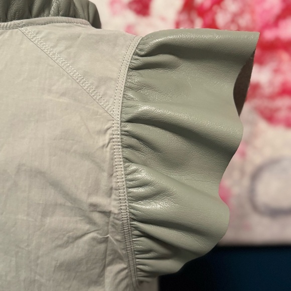 MELISSA NEPTON Reese Sage Ruffled Cap Sleeve Blouse XS - Picture 6 of 12